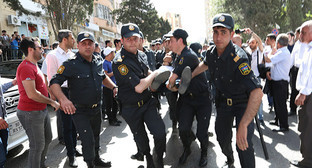 HRW назвала репрессии 2015 года в Азербайджане беспрецедентными