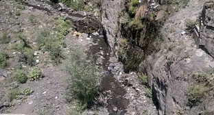 Пассажиров упавшей в реку машины ищут 500 жителей Дагестана